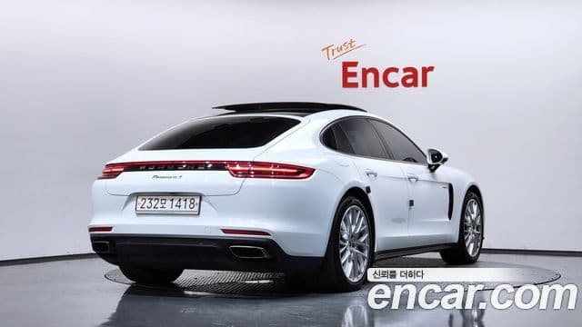 Porsche Panamera 2018 — Şəkil 36/40
