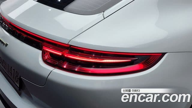 Porsche Panamera 2018 — Şəkil 6/40