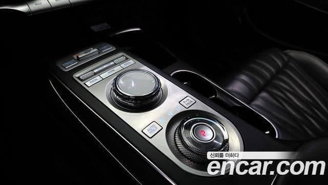 Genesis GV70 2021 — Şəkil 9/20