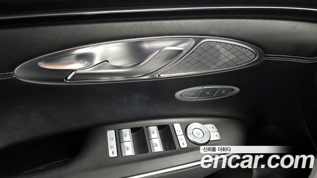 Genesis GV70 2021 — Photo 3/34