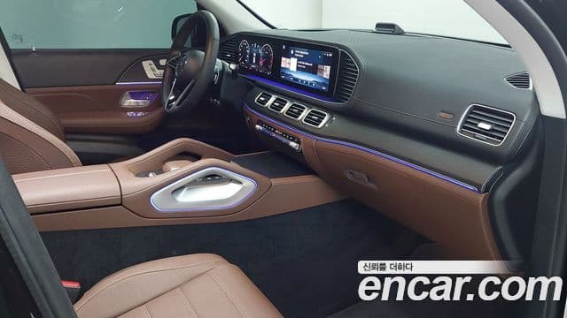 Mercedes-Benz GLE-Class 2024 — Photo 15/20