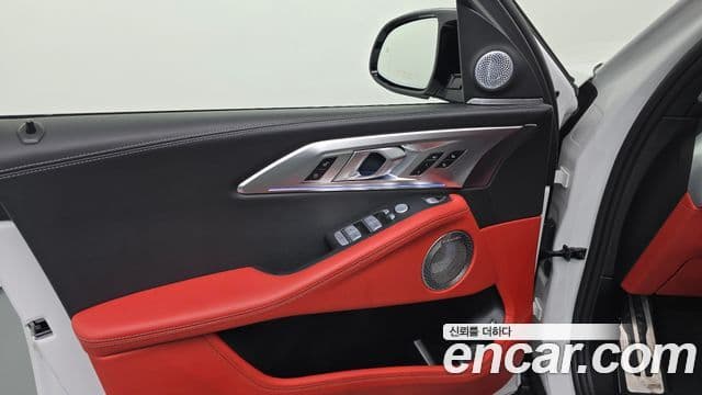 BMW XM 2025 — Photo 34/38