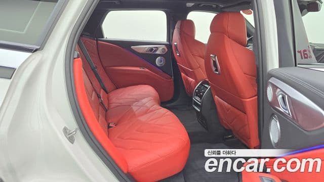 BMW XM 2025 — Photo 12/38