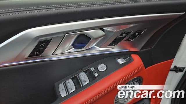 BMW XM 2025 — Photo 30/38