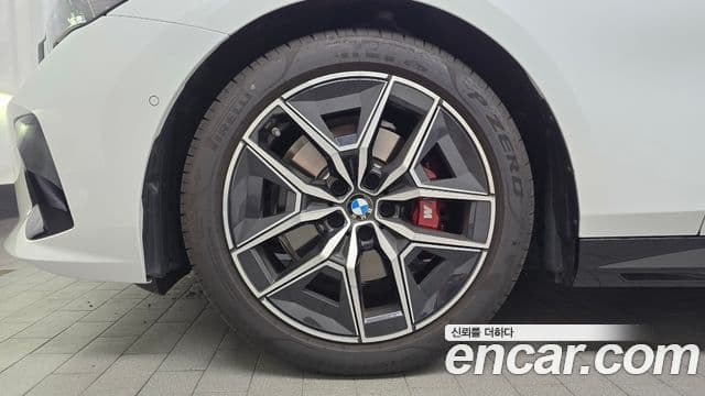 BMW 5 Series 2025 — ფოტო 5/20