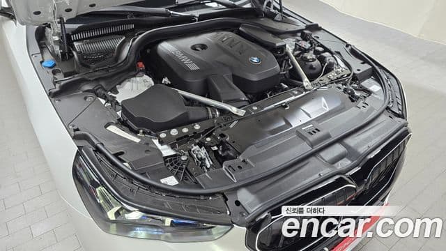 BMW 5 Series 2025 — ფოტო 6/20