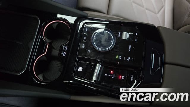 BMW 5 Series 2025 — ფოტო 9/20