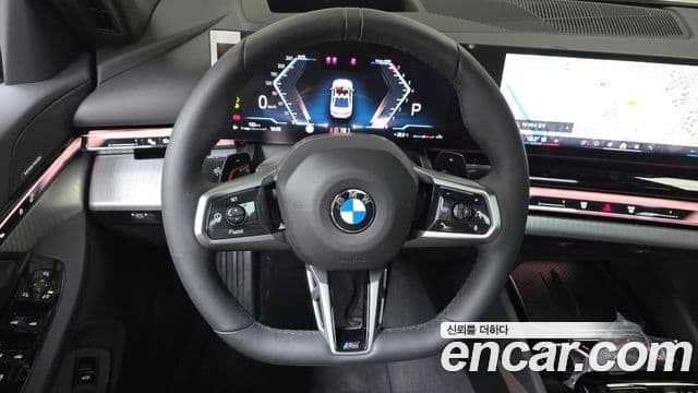 BMW 5 Series 2025 — ფოტო 13/20