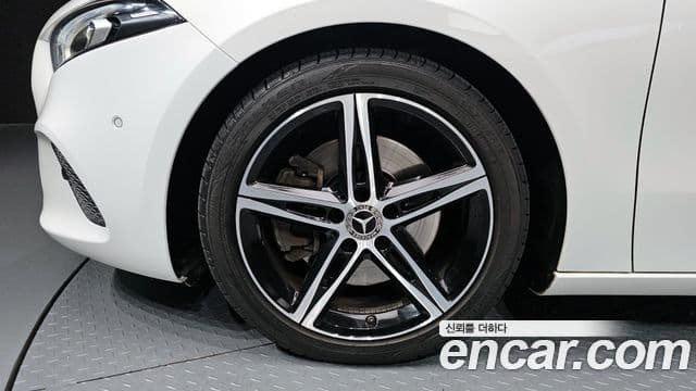Mercedes-Benz A-Class 2020 — фото 5 из 20