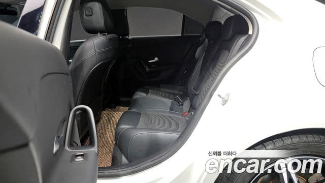 Mercedes-Benz A-Class 2020 — ფოტო 12/20