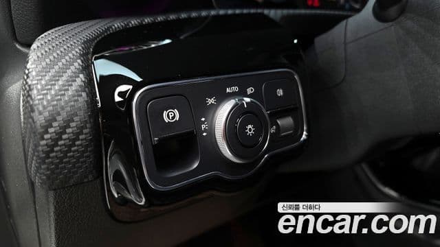 Mercedes-Benz A-Class 2020 — ფოტო 18/20