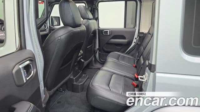 Jeep Wrangler 2022 — Фото 11/20