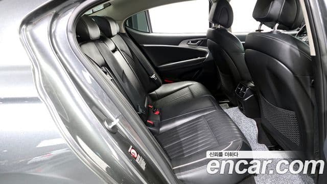 Genesis G70 2020 — Şəkil 12/20
