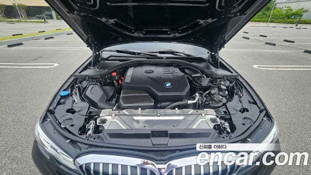 BMW 3 Series 2021 — ფოტო 5/20