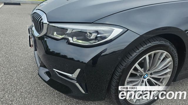 BMW 3 Series 2021 — ფოტო 19/20