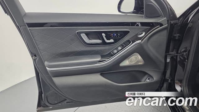 Mercedes-Benz S-Class 2021 — Photo 11/32
