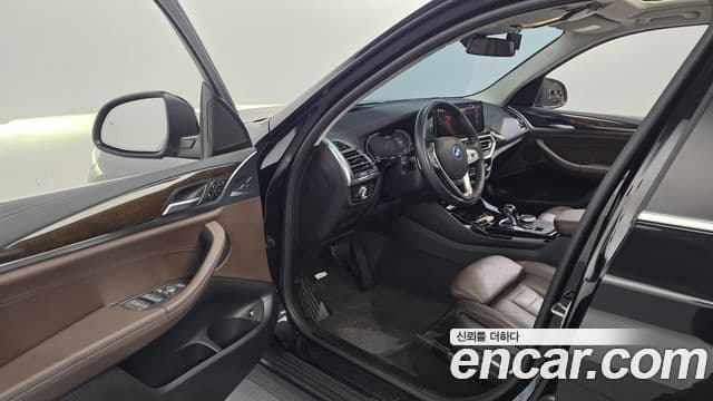 BMW X3 2021 — Photo 23/34