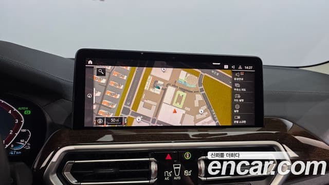 BMW X3 2021 — Photo 15/34