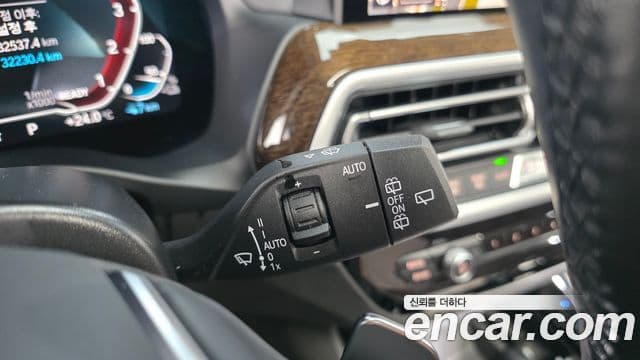 BMW X3 2021 — Photo 25/34