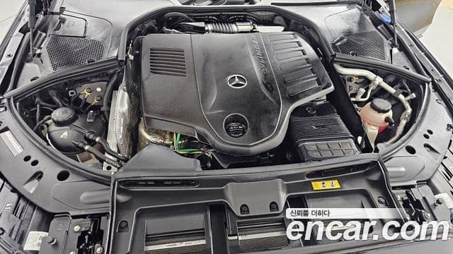 Mercedes-Benz S-Class 2025 — Photo 17/20