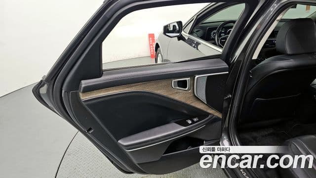 Kia K8 2021 — Photo 18/31