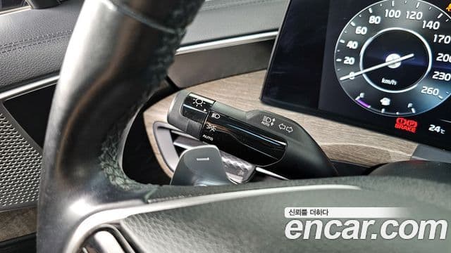 Kia K8 2021 — Photo 9/31