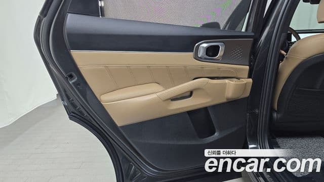Kia Sorento 2025 — Photo 19/37