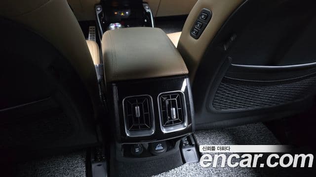 Kia Sorento 2025 — Photo 8/37