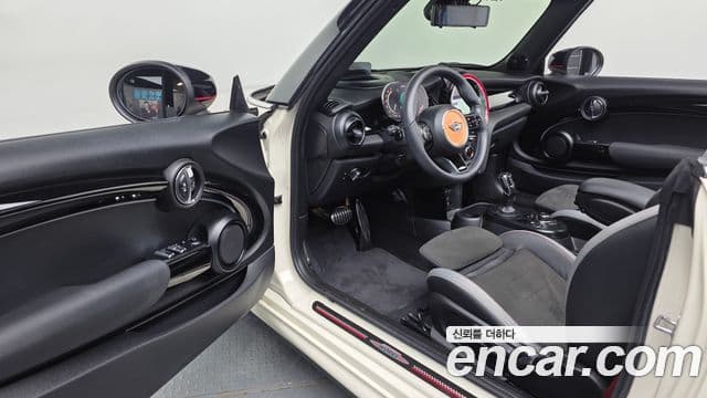 Mini Cooper S Convertible 2021 — ფოტო 9/20