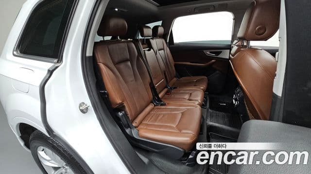 Audi Q7 2019 — ფოტო 11/20