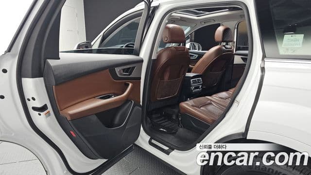 Audi Q7 2019 — ფოტო 12/20
