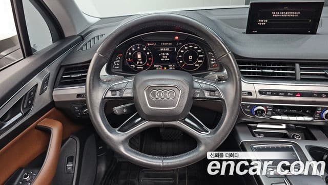 Audi Q7 2019 — ფოტო 13/20