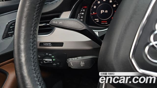 Audi Q7 2019 — ფოტო 17/20