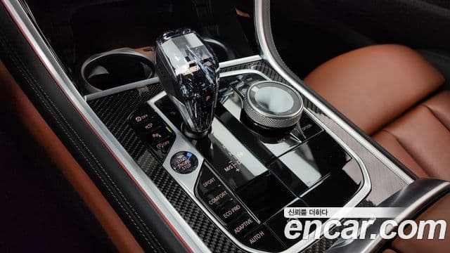 BMW 8 Series 2024 — Şəkil 9/20