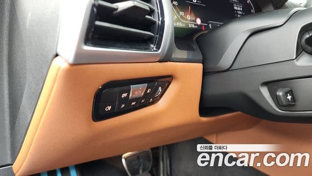 BMW 8 Series 2024 — Şəkil 16/20