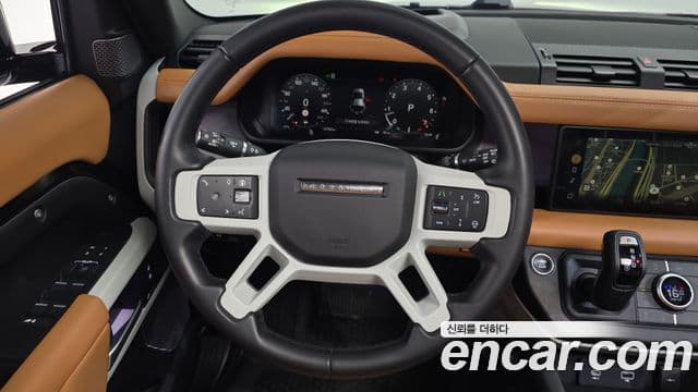 Land Rover Defender 2024 — Фото 13/20