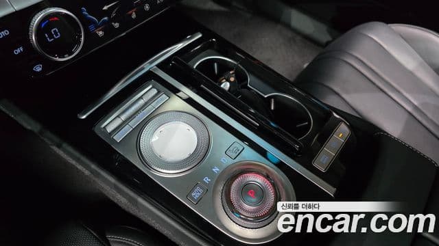 Genesis Electrified G80 2021 — Şəkil 9/20