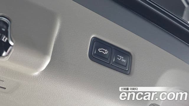 Kia Carnival 2024 — Фото 18/20