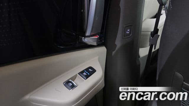 Kia Carnival 2024 — Фото 19/20