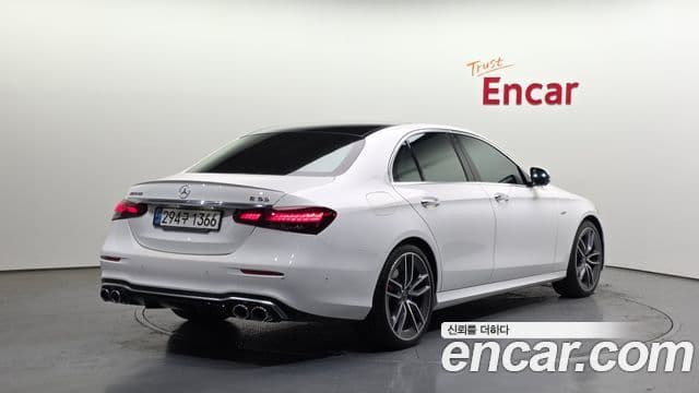 Mercedes-Benz E-Class 2022 — Фото 2/20