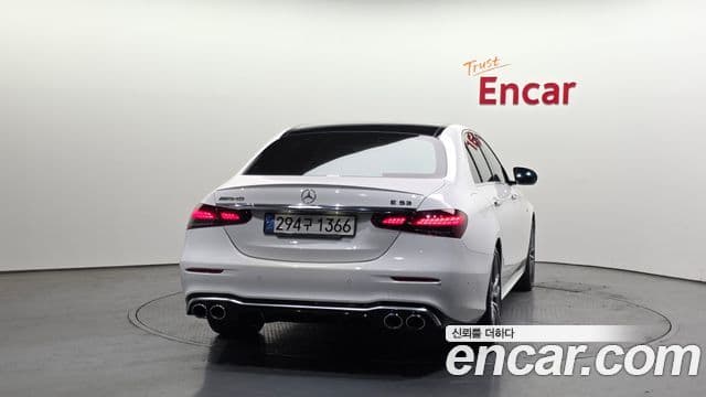 Mercedes-Benz E-Class 2022 — Фото 4/20