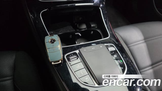 Mercedes-Benz E-Class 2022 — Фото 9/20