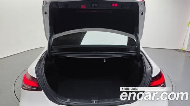 Mercedes-Benz E-Class 2022 — Фото 20/20