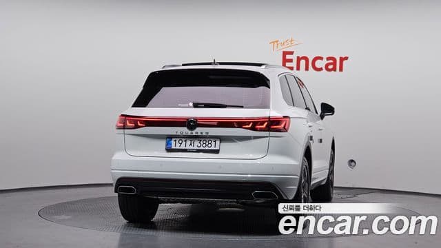 Volkswagen Touareg 2025 — Фото 4/20