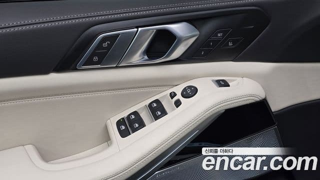 BMW X5 2025 — Photo 24/31