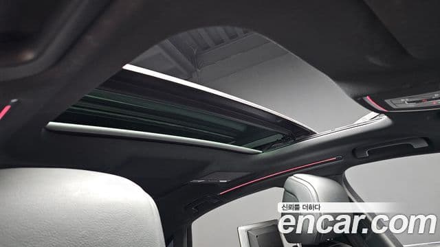 Audi A8 2020 — ფოტო 18/20