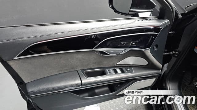 Audi A8 2020 — Şəkil 16/40