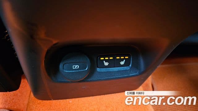 Volvo XC40 2020 — Фото 19/20