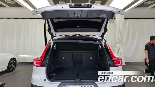 Volvo XC40 2020 — Фото 20/20