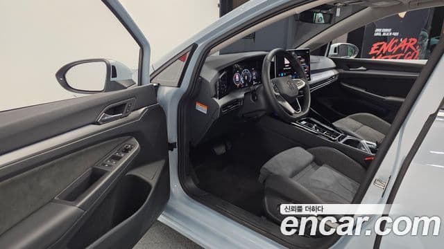 Volkswagen Golf 2025 — Şəkil 10/20